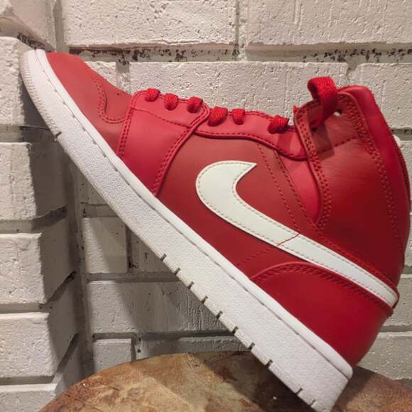 Air Jordan 1 Mid 'Gym Red 2.0' Red/White Sneakers - Picture 14 of 16